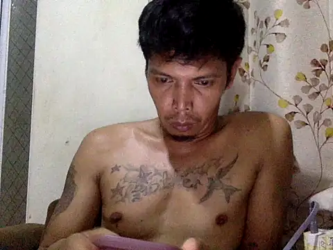 eddy_888 Adlı Modelin Web Kamerası Şovu
