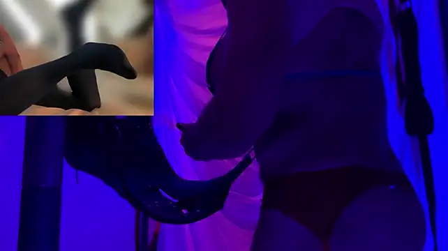 Show modela acumbubble na web-kameri