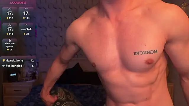 Marvelboy_: διαδικτυακό σόου στην κάμερα