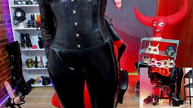 Yelena_LatexMaiden's Webcam Show