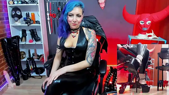 Yelena_LatexMaiden Adlı Modelin Web Kamerası Şovu