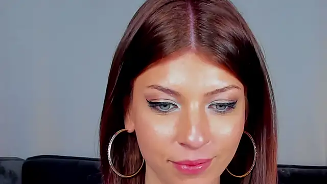 AdoraLynn Adlı Modelin Canlı XXX Sohbeti