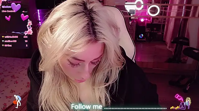 צ'אט XXX בשידור חי של AnnieGOld_