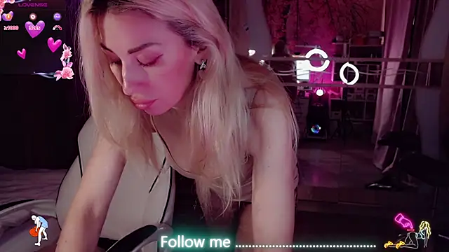 แชท XXX สดของ AnnieGOld_