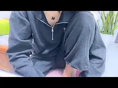 Asian-momy 现场XXX聊天