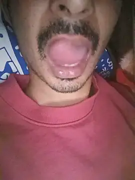 dreamtoungelick69 现场XXX聊天