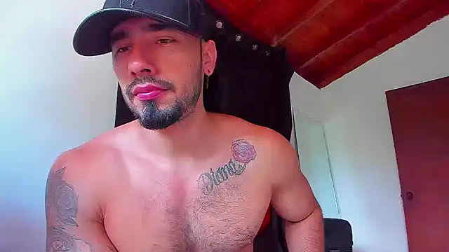 Baky_sexy: διαδικτυακό σόου στην κάμερα