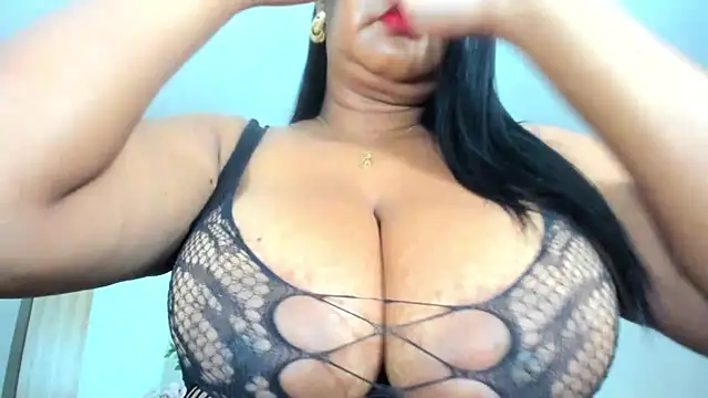 Ebonybreastvh's Webcam Show