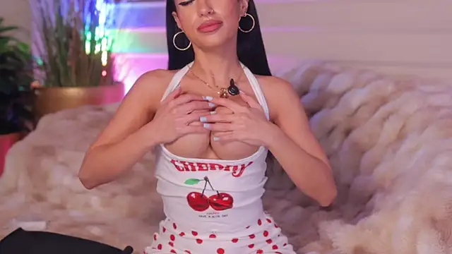 Pokazy przed kamerką – Anais_Bloom