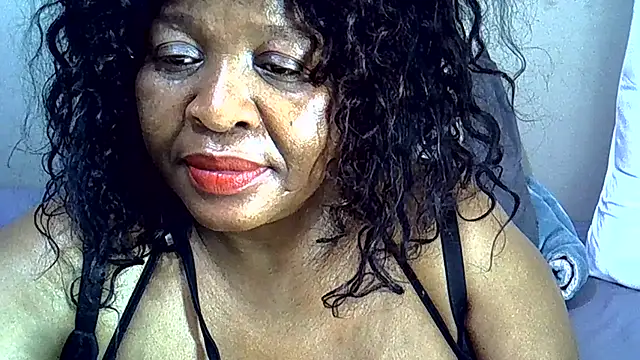 Ebony_Cougar's Live XXX Chat