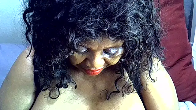 Ebony_Cougar's Live XXX Chat