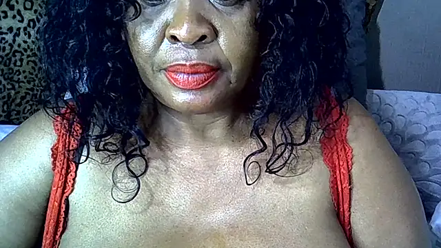 Webkamerová show Ebony_Cougar
