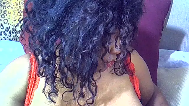 Czat XXX na żywo – Ebony_Cougar