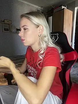 SIMBA_BOS Adlı Modelin Canlı XXX Sohbeti