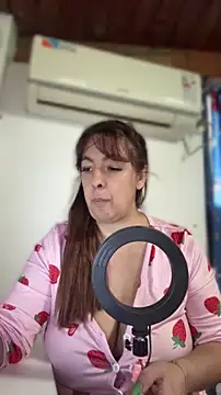 Sofyalone_ Adlı Modelin Canlı XXX Sohbeti