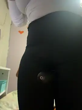 Sofyalone_ Chat XXX in diretta