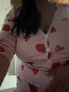 Sofyalone_'s Webcam Show