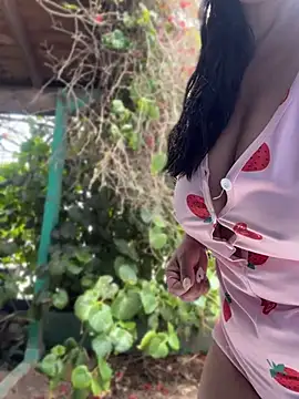 Chat +18 de Sofyalone_ ao vivo