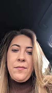 Risky_julia2330's Webcam Show