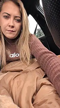 Risky_julia2330's Webcam Show