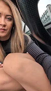 Risky_julia2330n Webbikameraesitys