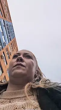 Risky_julia2330 现场性爱视讯表演