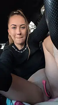 Risky_julia2330のウェブカメラショー