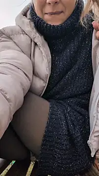 Show de Risky_julia2330 na webcam