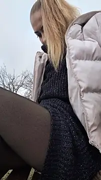 Show modela Risky_julia2330 na web-kameri