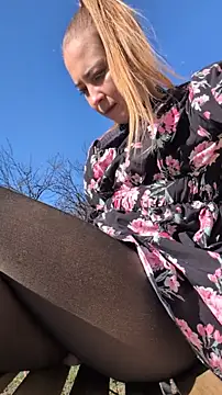 Show modela Risky_julia2330 na web-kameri