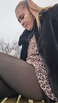 Pokazy przed kamerką – Risky_julia2330