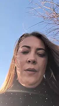 Risky_julia2330's Webcam Show