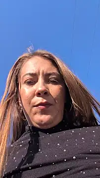 Pertunjukan Kamera Web Risky_julia2330