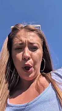 Risky_julia2330 在線直播表演