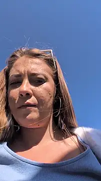 Pokazy przed kamerką – Risky_julia2330