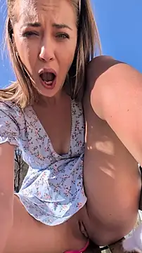 Risky_julia2330: вебкам-шоу