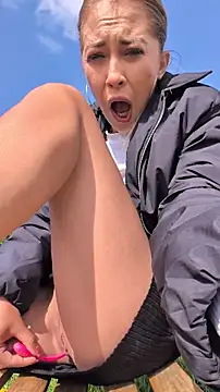 Risky_girl23_ Webcamshow