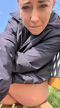 Risky_girl23_'s Webcam Show