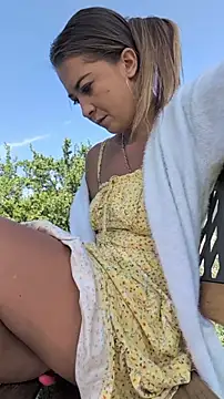 Risky_girl23_ Show Webcam