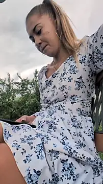 Risky_girl23_ webkamerás műsora