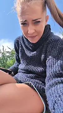 Risky_girl23_ 网络视讯表演