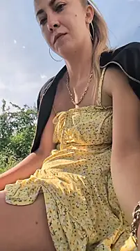 Risky_girl23_ Webcam Show