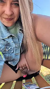 Risky_girl23_のウェブカメラショー