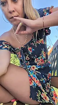 Risky_girl23_ webcam show