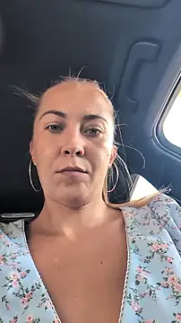 הופעת וובקאם של Risky_girl23_