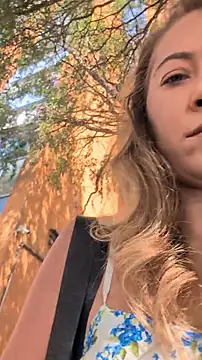 Risky_girl23_ webcam show