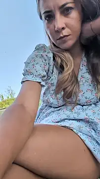 Risky_girl23_'s Webcam Show