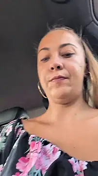 Risky_girl23_'s Live XXX Chat
