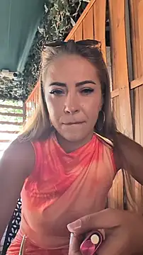 Risky_girl23_'s Live XXX Chat