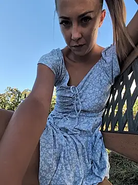 Risky_girl23_のライブXXXチャット